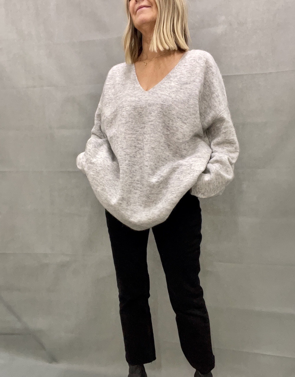 Ljusgrå stickad oversized tröja, Ellen