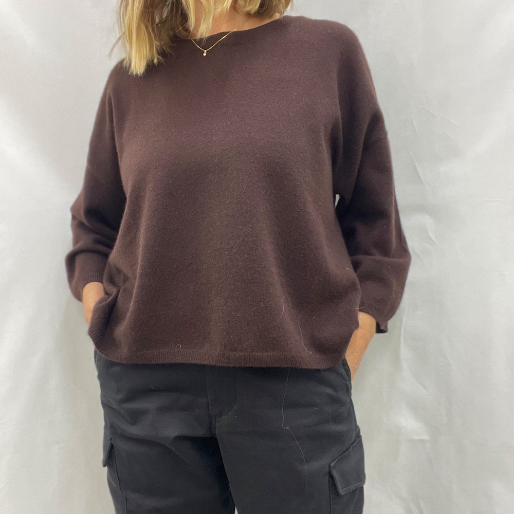 brun rundhalsad cashmere tröja lina