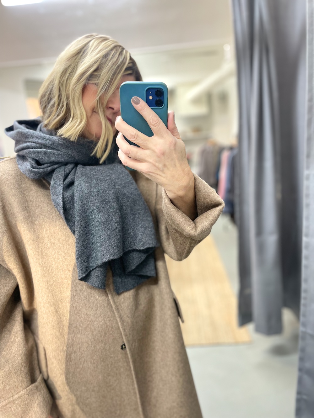mörkgrå cashmere sjal