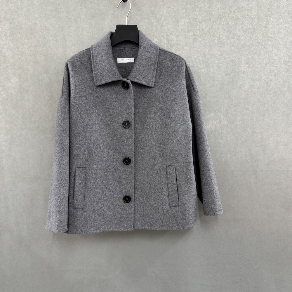 gråmelerad kort jacka i cashmere