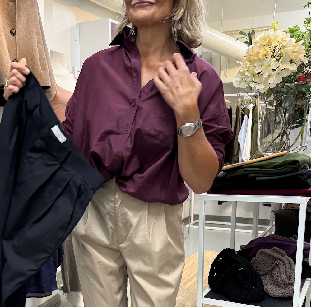 Plommon sidenskjorta, Emilia - Bild 2