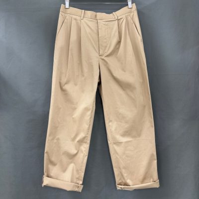 beige bomullsbyxor