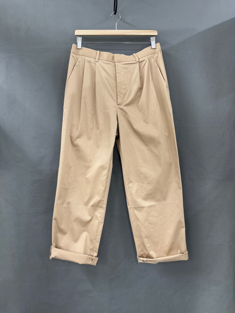beige bomullsbyxor
