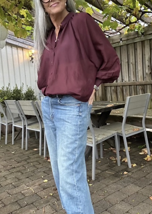 FREJA, mörk plommon bomull-sidenblus med volym - Bild 4