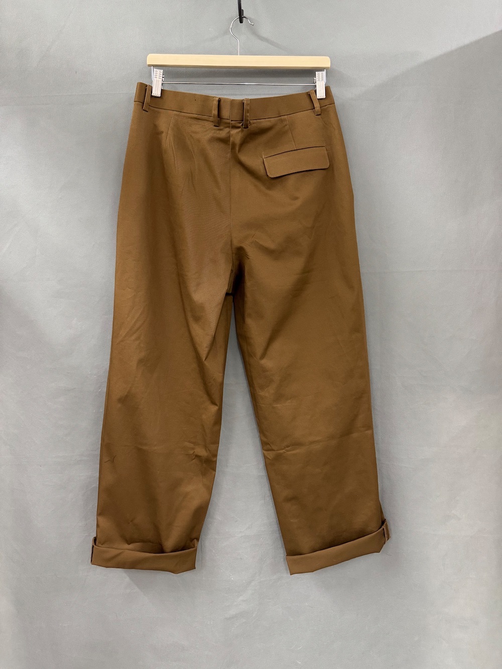 Mörk khaki bomullsbyxor med veck, Vera - Bild 3