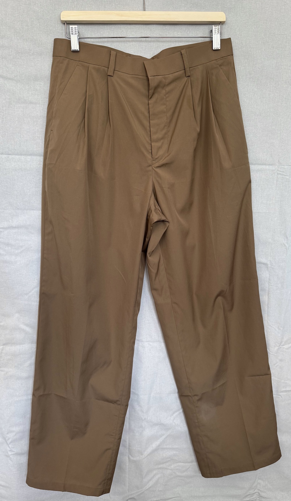 Khaki bomullsbyxor med veck Vera, stl S