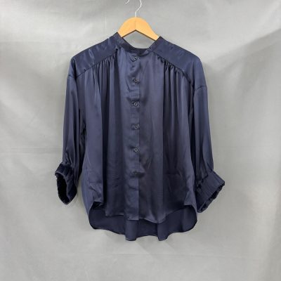 midnattsblå helsidenblus kitty