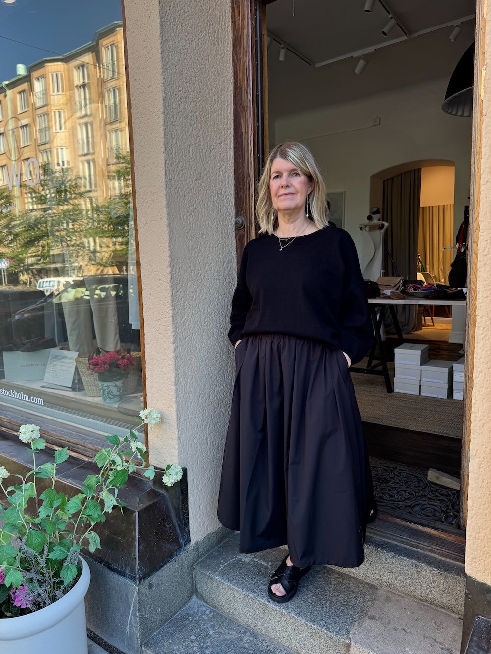 Hedda, svart bomullskjol - Bild 3