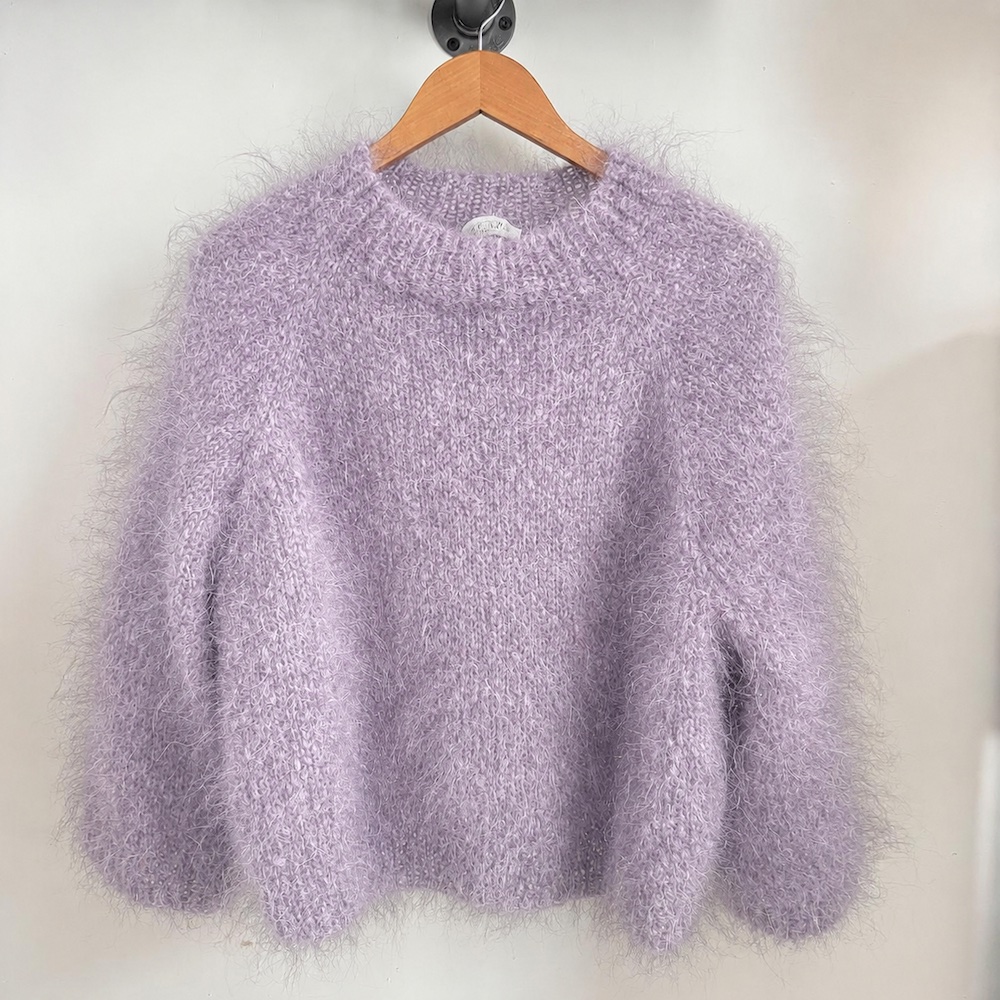 snygg linneblus i vitt