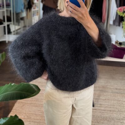 Stickbeskrivning till raglantröja i fluffig mohair, Jenna