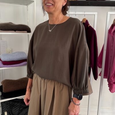 Grön oversized blus i lyocell, Lena