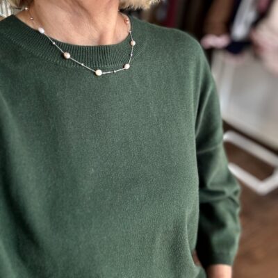 Halsband i silver med aprikosrosa sötvattenspärlor