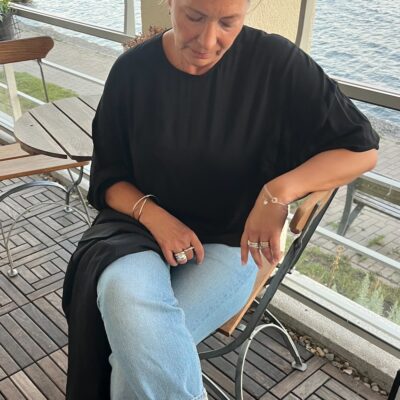 Svart oversized blus i tunn japansk bomull, Lena